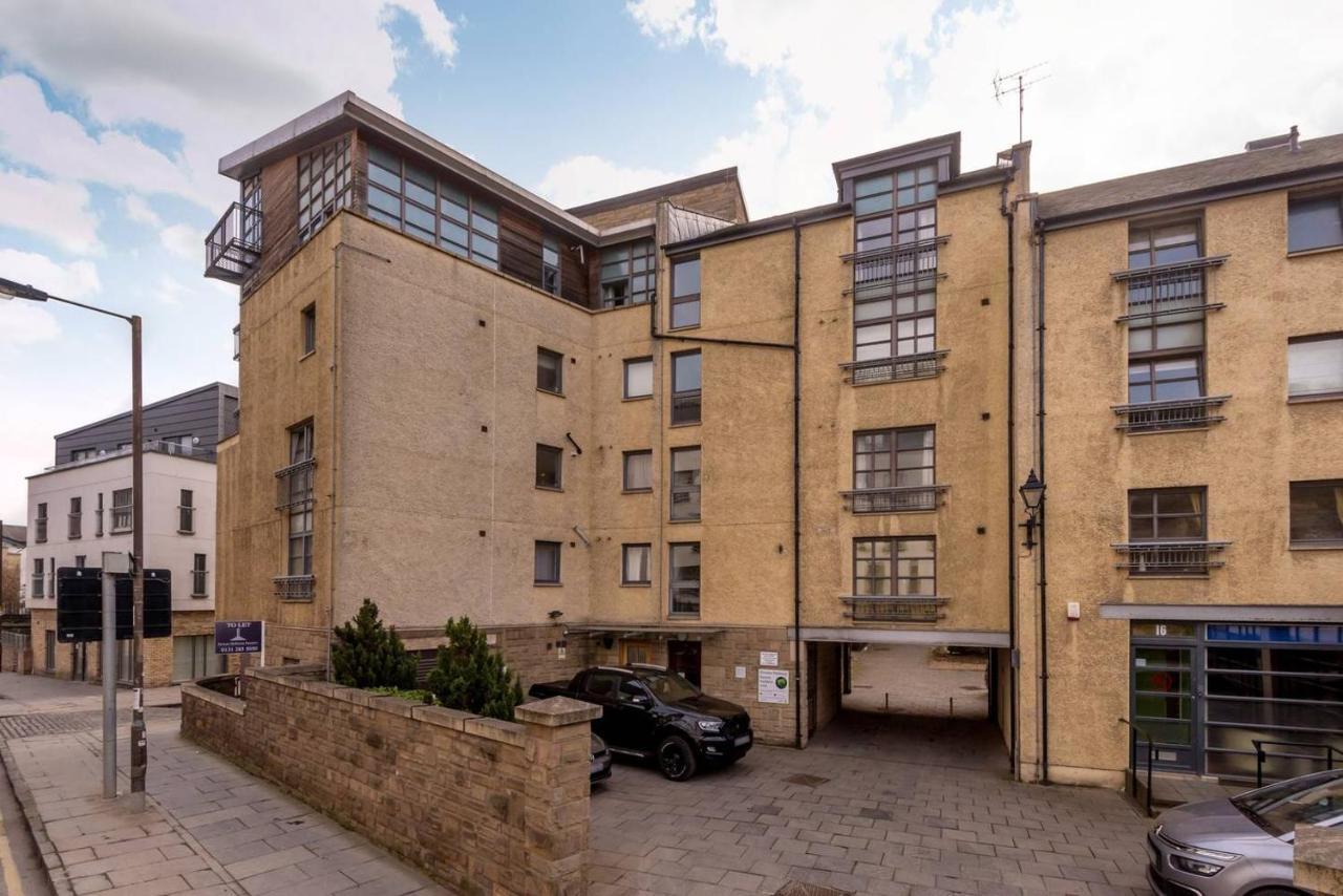 Joivy Old Town Apartment With Parking Close To Royal Mile Edinburgh Exterior photo